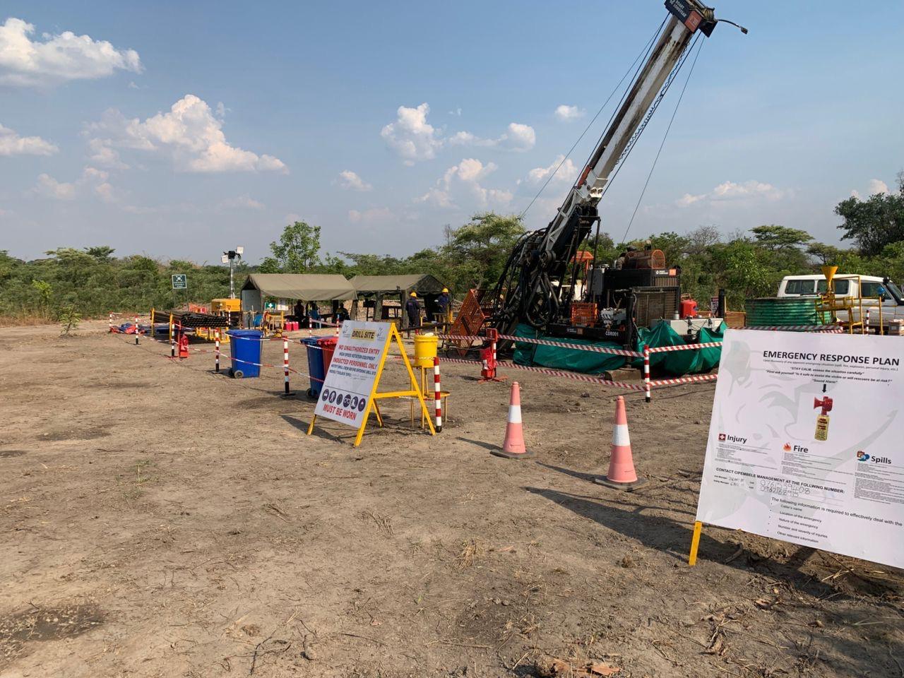 Cipembele drilling crew on site