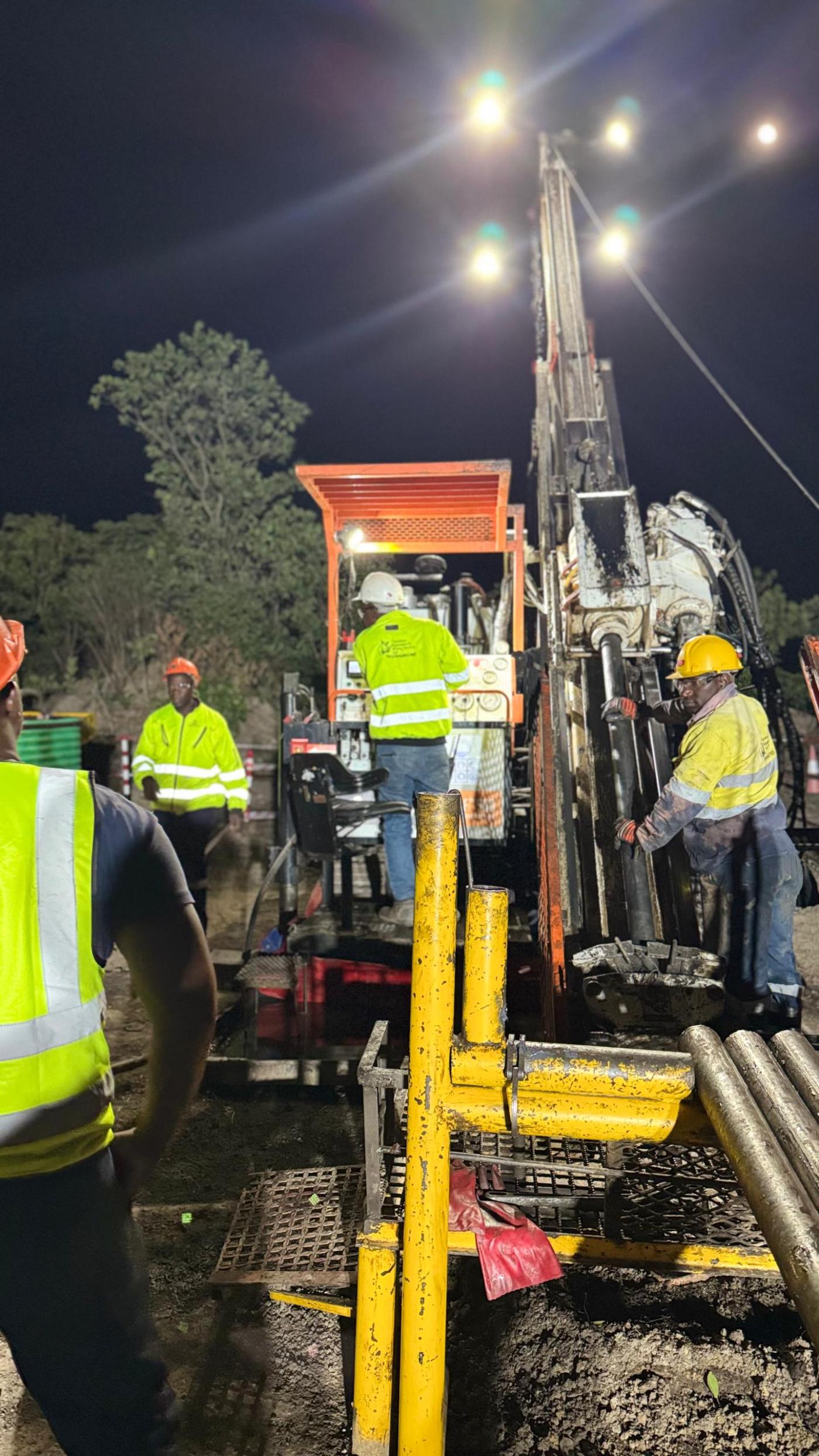 Drill crew at night